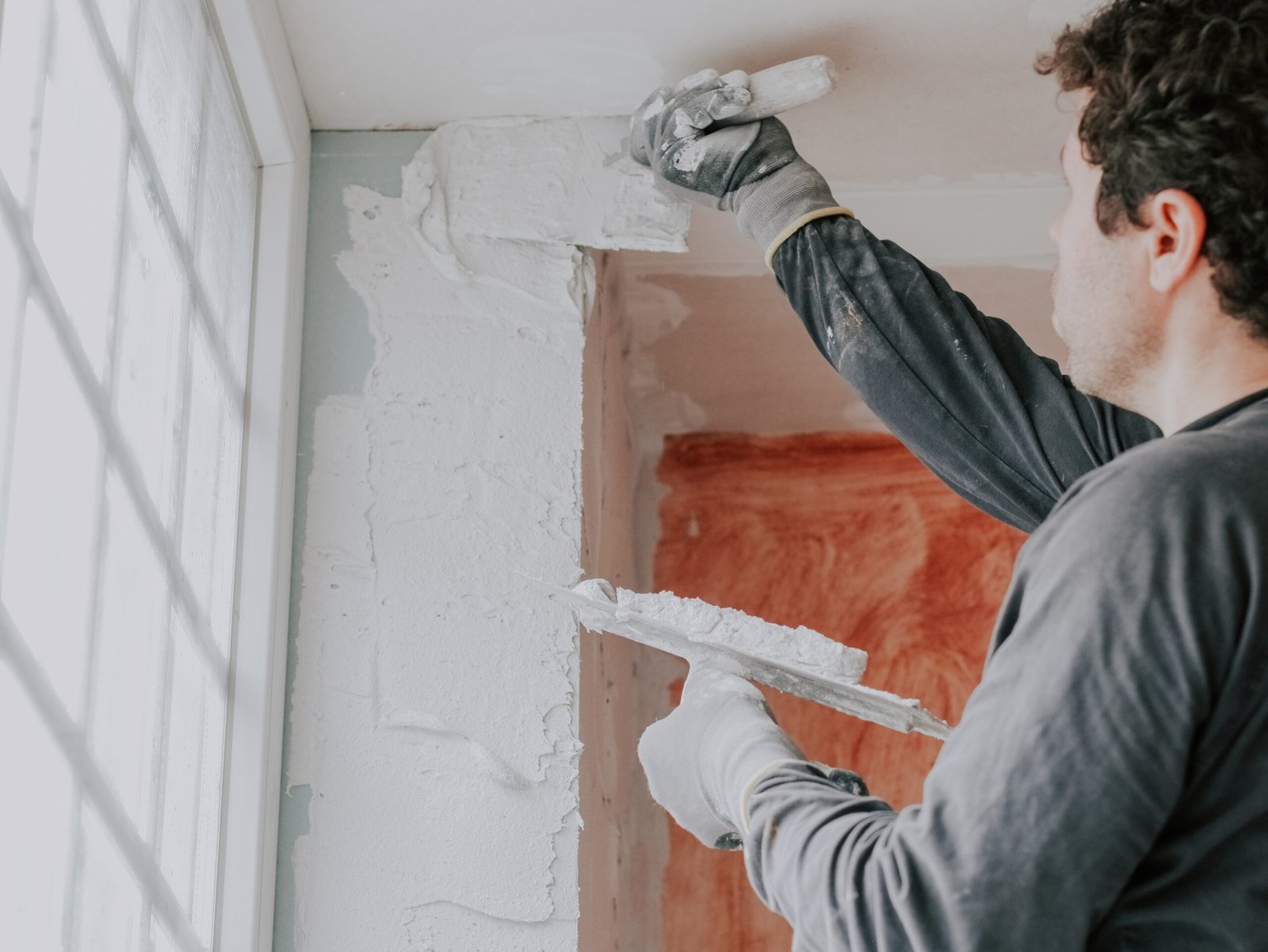 Vertical wall mortar application