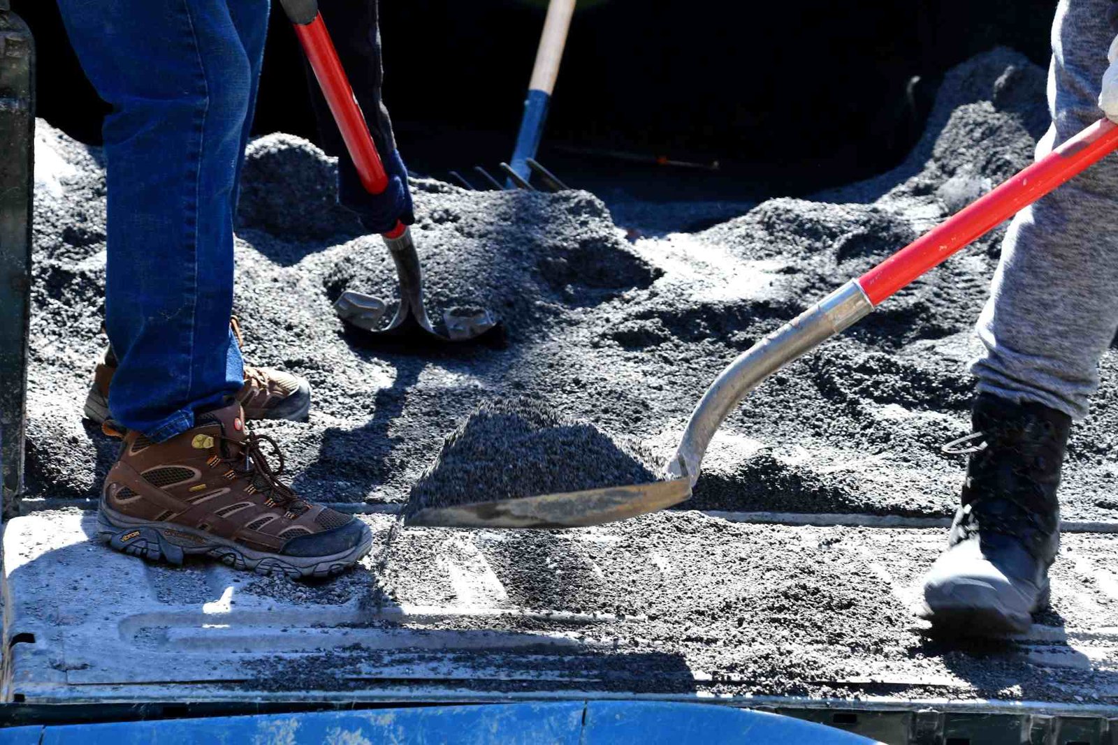 Engineer testing building material adhesion strength performance