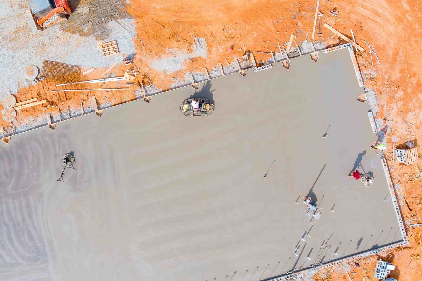 Ceramic tile surface and joints — premixed grout filling and uniform joint appearance