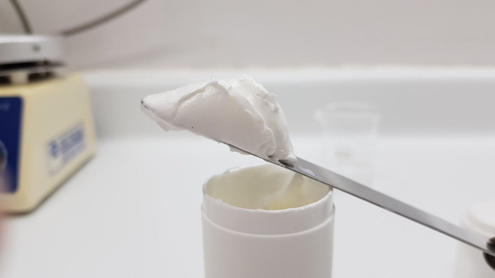Polymer film — cohesive repair layer